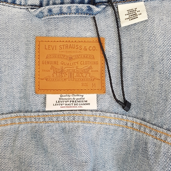 Size M Levi's cropped jean jacket - Picture 4 of 4
